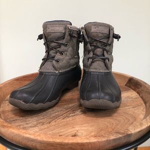 Sperry Saltwater Quilted Rain Boots